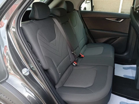 Kia Niro 1.6 GDi HEV 104kW (141CV) Concept