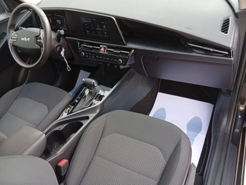 Kia Niro 1.6 GDi HEV 104kW (141CV) Concept