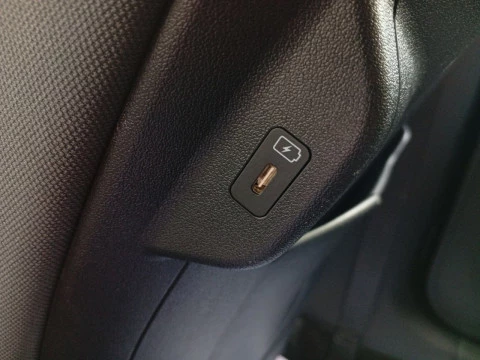 Kia Niro 1.6 GDi HEV 104kW (141CV) Concept