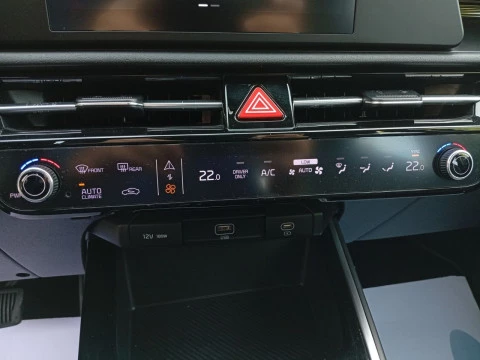 Kia Niro 1.6 GDi HEV 104kW (141CV) Concept