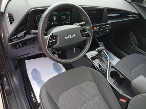 Kia Niro 1.6 GDi HEV 104kW (141CV) Concept