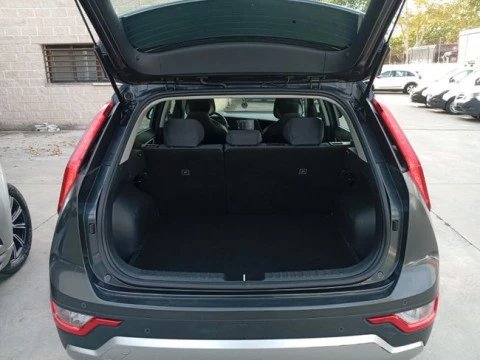 Kia Niro 1.6 GDi HEV 104kW (141CV) Concept