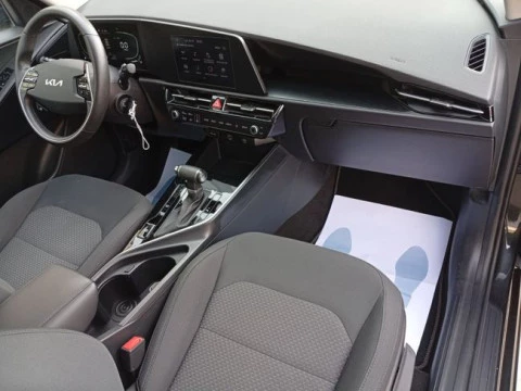 Kia Niro 1.6 GDi HEV 104kW (141CV) Concept