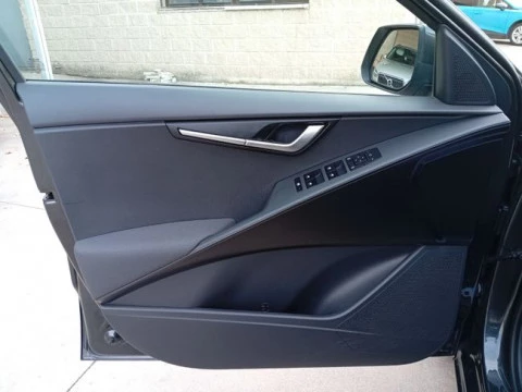 Kia Niro 1.6 GDi HEV 104kW (141CV) Concept