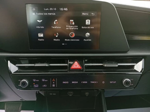 Kia Niro 1.6 GDi HEV 104kW (141CV) Concept