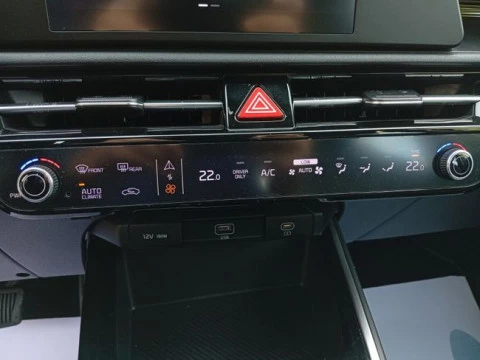 Kia Niro 1.6 GDi HEV 104kW (141CV) Concept