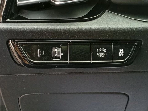 Kia Niro 1.6 GDi HEV 104kW (141CV) Concept