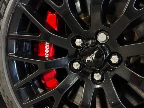 Ford Mustang Fastback GT 5.0 Ti-VCT V8 310 kW (421 CV)