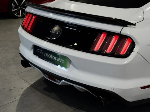 Ford Mustang Fastback GT 5.0 Ti-VCT V8 310 kW (421 CV)