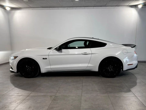 Ford Mustang Fastback GT 5.0 Ti-VCT V8 310 kW (421 CV)