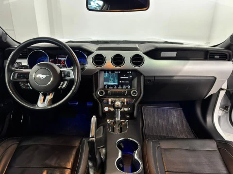 Ford Mustang Fastback GT 5.0 Ti-VCT V8 310 kW (421 CV)