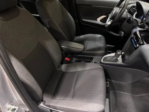 Toyota Yaris Cross 1.5 120H Business Plus