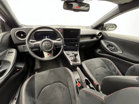 Toyota GR Yaris 1.6T 276 MANUAL RZ