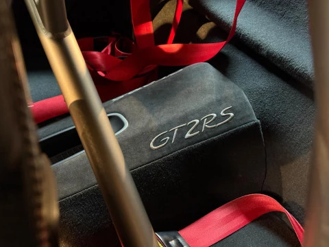Porsche 911 GT2 RS