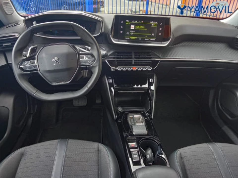 Peugeot 2008 PureTech 130 SANDS Allure Pack EAT8 96 kW (130 CV)