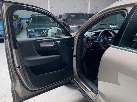 Volvo XC40 1.5 T4 RECHARGE INSCRIPTION EXP DCT 5P