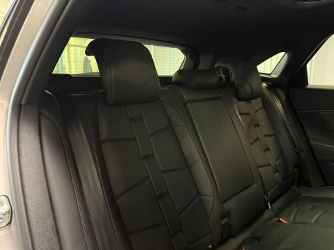 DS 7 Crossback 1.6 E-Tense 300 Louvre Auto 4WD
