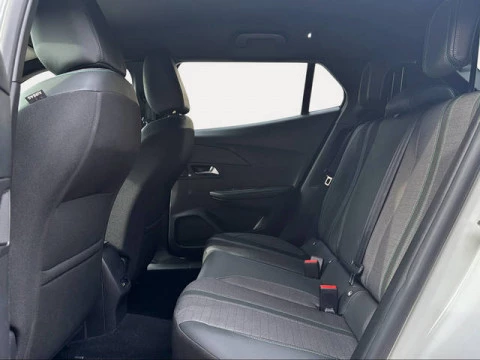 Peugeot 2008 PureTech 100 S&S Allure 75 kW (100 CV)