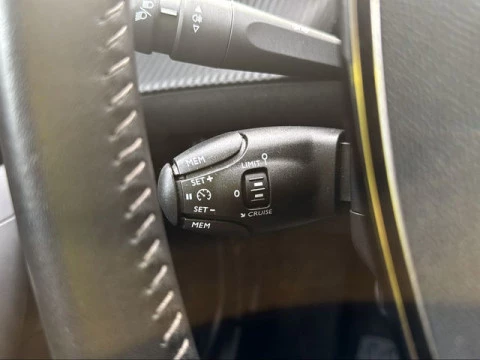 Peugeot 2008 PureTech 100 S&S Allure 75 kW (100 CV)