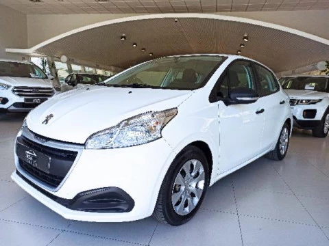 Peugeot 208 5P BUSINESS LINE 1.6 BlueHDi 55KW (75CV) Peugeot 208 5P BUSINESS LINE 1.6 BlueHDi 55KW (75CV)