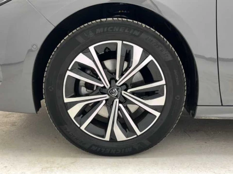 Peugeot 508 5P Allure PureTech 130 S&S EAT8