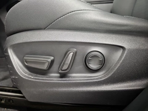 Toyota BZ4X 220E 4x4 Luxury