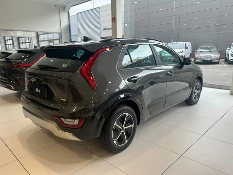 Kia Niro 1.6 GDi HEV 95kW (129CV) Drive