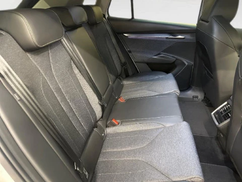Skoda Elroq 60 63 kWh Batterie 150 KW (204 CV) Tracción trasera