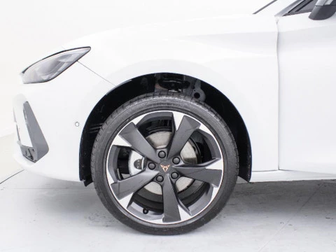 Cupra León 1.5 ETSI MHEV 110KW DSG 150 5P