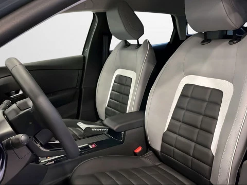 Citroën C4 Hybrid 145 ë-DCS6 Max