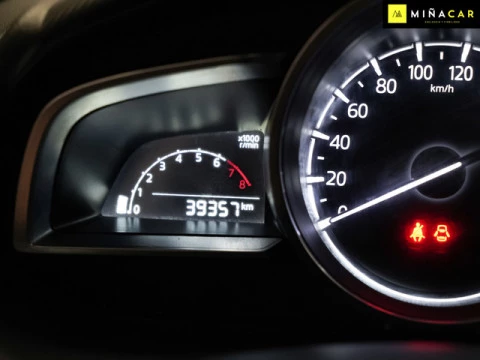 Mazda 2 1.5 G e-SKYACTIV Homura 66 kW (90 CV)