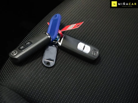 Mazda 2 1.5 G e-SKYACTIV Homura 66 kW (90 CV)