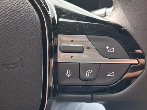 Peugeot 308 1.2 HYBRID MHEV 145 E-DCS6 ALLURE 5P