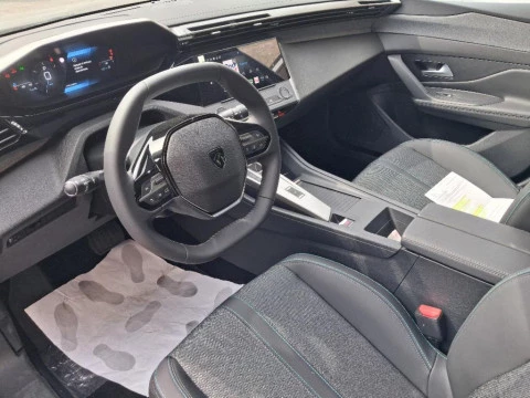 Peugeot 308 1.2 HYBRID MHEV 145 E-DCS6 ALLURE 5P