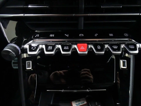 Peugeot e-208 GT Electrico 136 100 Kw