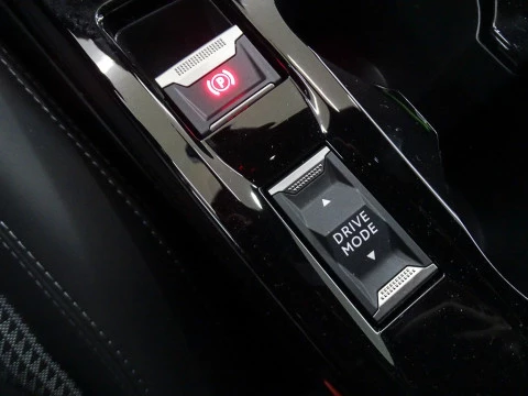 Peugeot e-208 GT Electrico 136 100 Kw