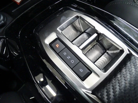 Peugeot e-208 GT Electrico 136 100 Kw