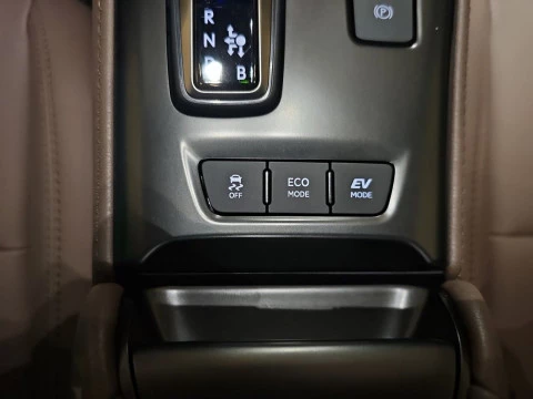 Lexus LBX 1.5 136cv HEV Elegant+