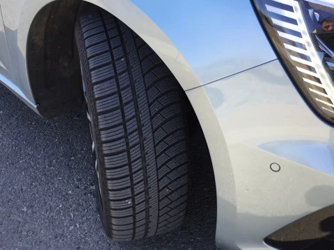 Renault Megane  E-TECH Zen 117kW