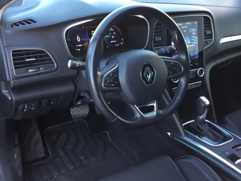 Renault Megane  E-TECH Zen 117kW