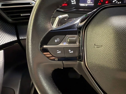 Peugeot 2008 Allure BlueHDI 130 S&S EAT8