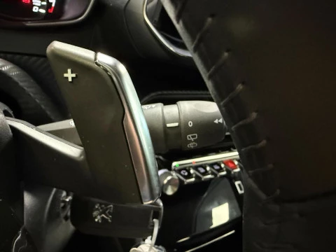 Peugeot 2008 Allure Pack BlueHDI 130 S&S EAT8