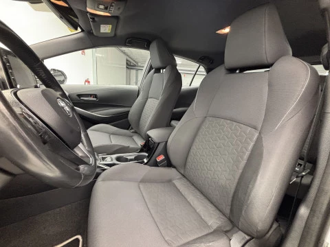 Toyota Corolla 1.8 125H ACTIVE TECH E-CVT