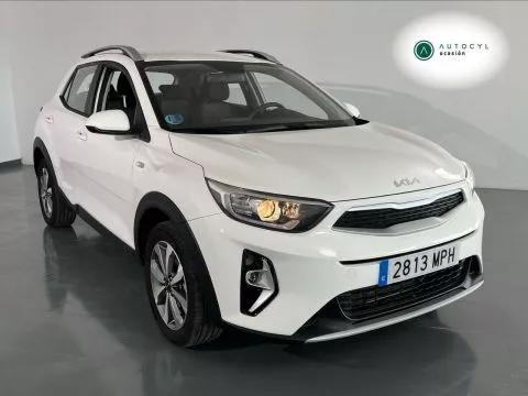 Kia Stonic 1.0 T-GDi 74kW (100CV) MHEV MT Concept Kia Stonic 1.0 T-GDi 74kW (100CV) MHEV MT Concept
