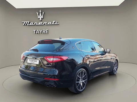 Maserati Levante V6 275 HP D AWD
