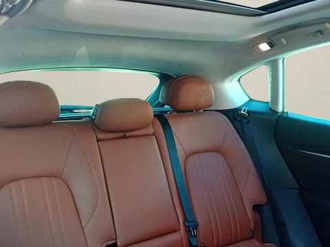 Maserati Levante V6 275 HP D AWD