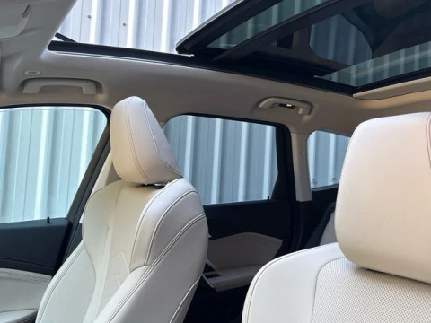BMW X1 sDrive18i 100 kW (136 CV)