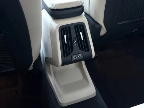 BMW X1 sDrive18i 100 kW (136 CV)