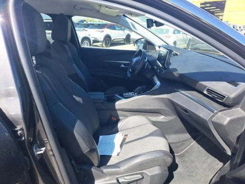 Peugeot 3008 Hybrid 225 e-EAT8 Allure