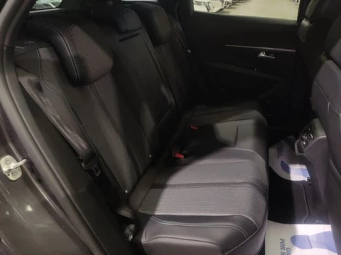 Peugeot 3008 Hybrid 225 e-EAT8 Allure